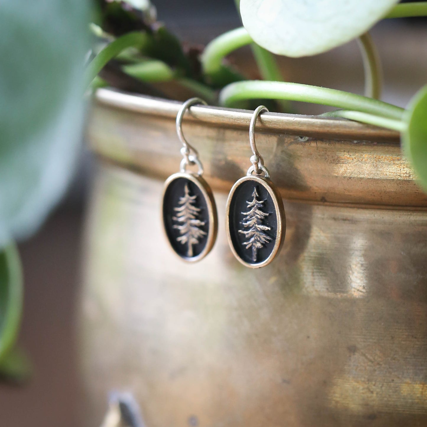 Oval Lone Pine Standard Earrings - Silver & Bronze